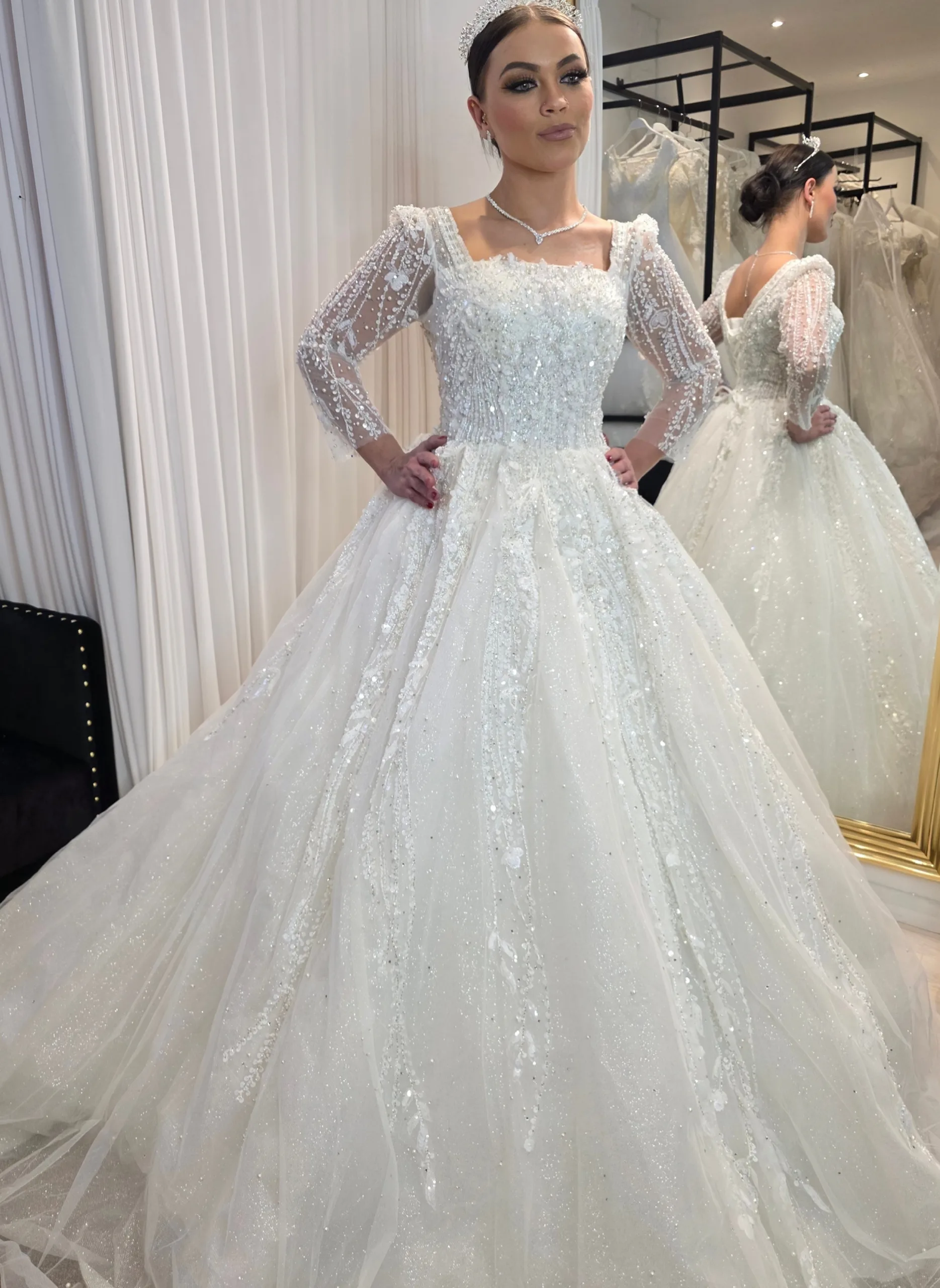 Robe de mariée strass et perles – Image 3