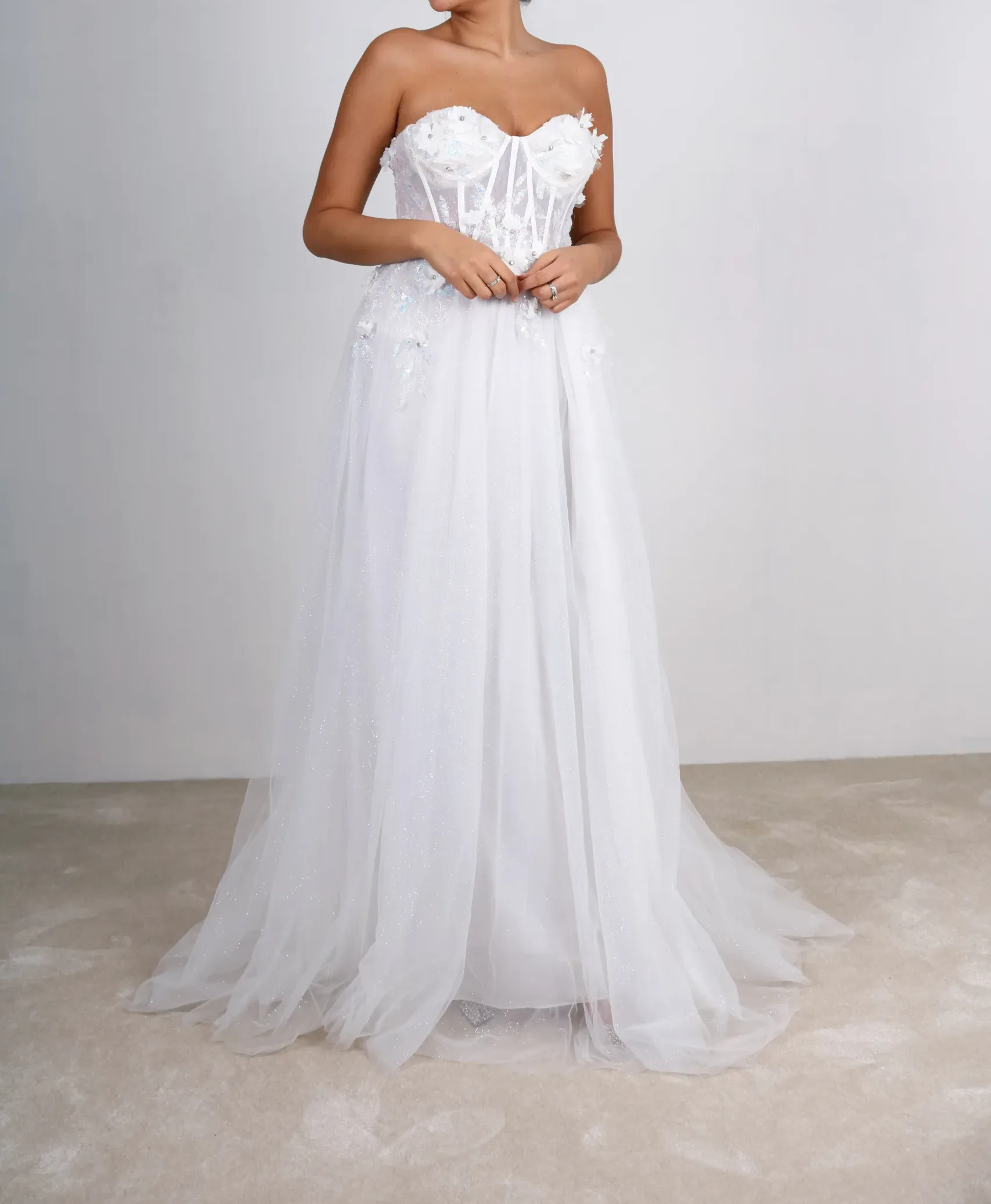 Robe de soirée bustier fleuri – Image 3