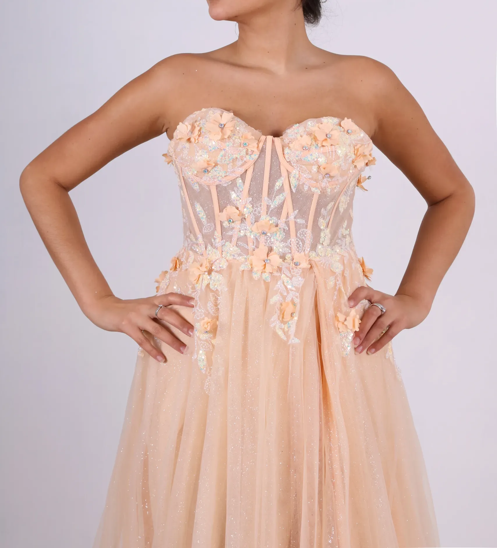 Robe de soirée bustier fleuri – Image 4
