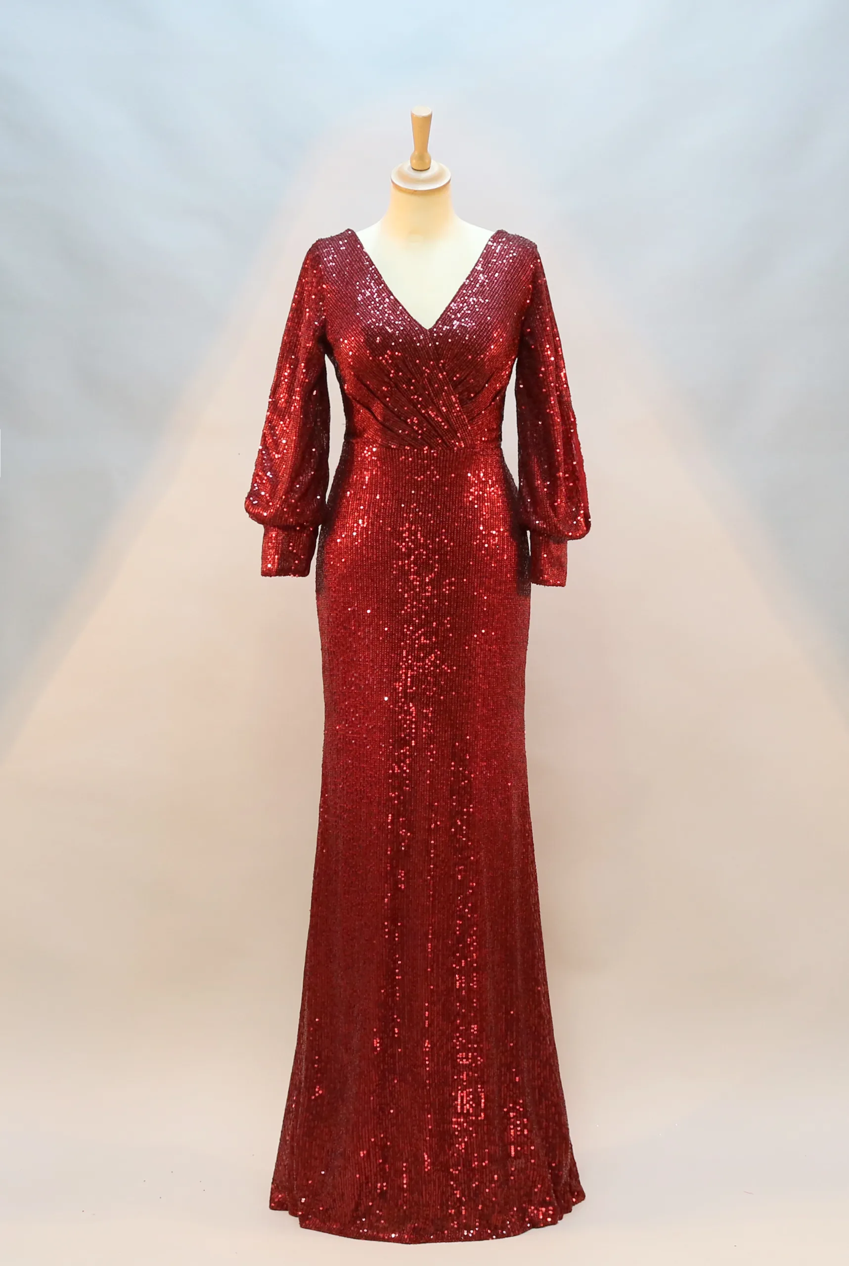 robe de soirée manches longues bordeaux