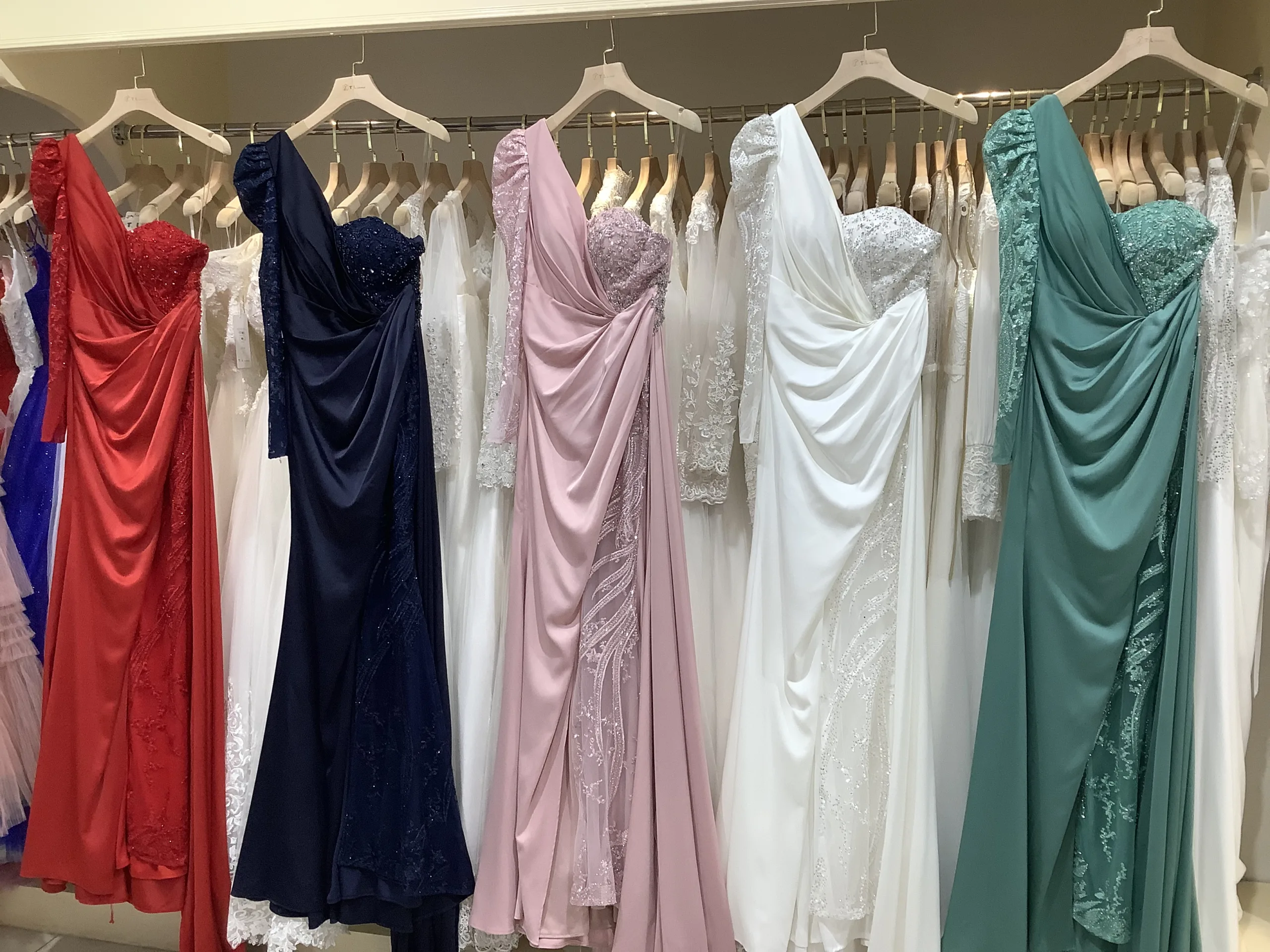 robe de soirée une manche royaume cristal