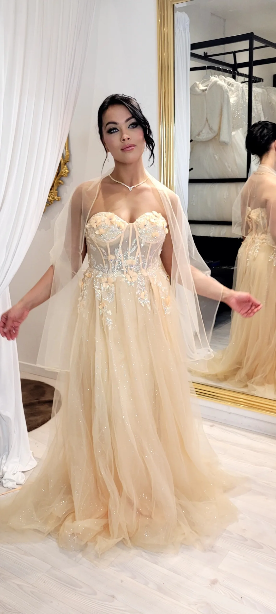 Robe de soirée bustier fleuri