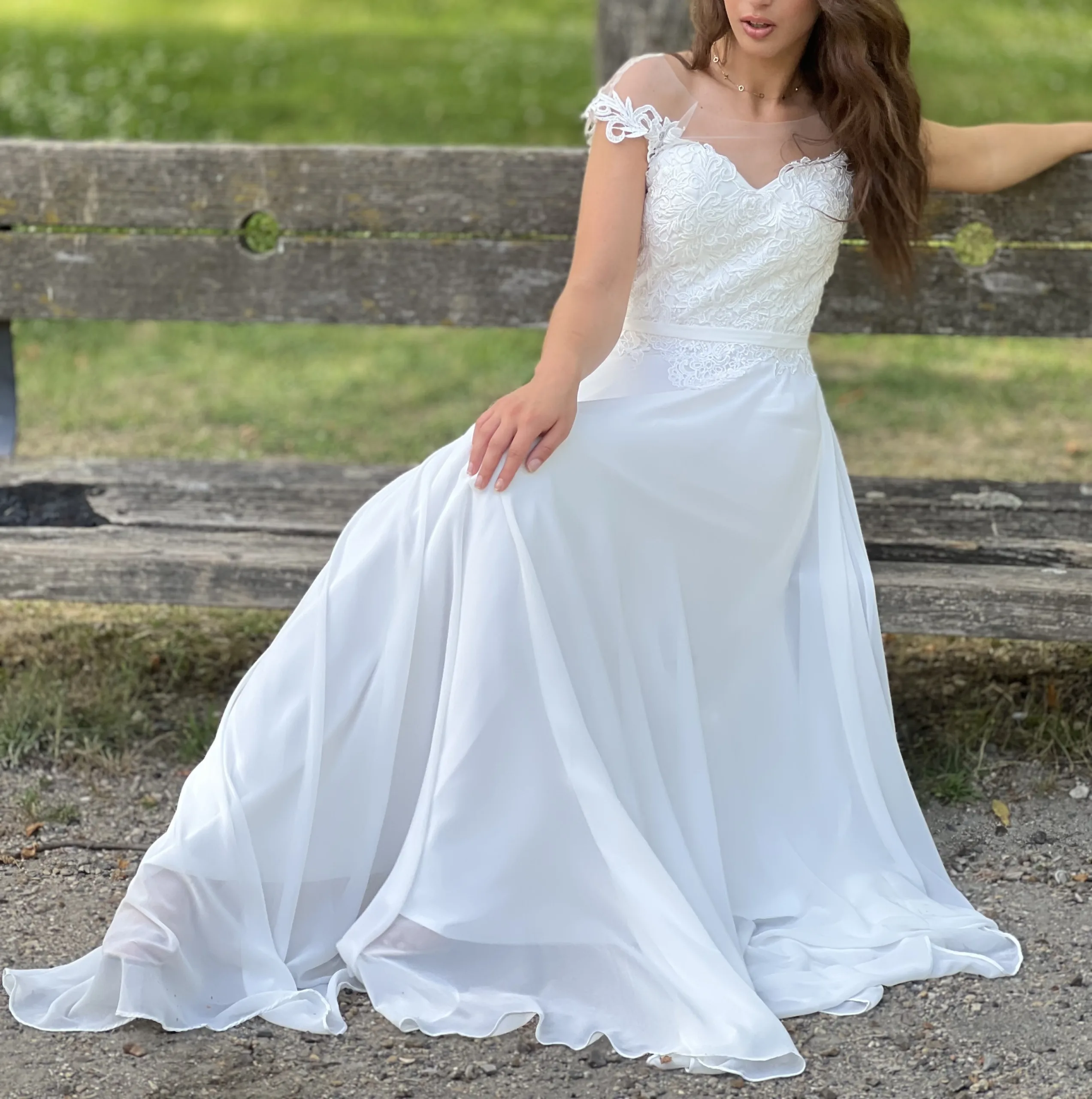 robe longue de cérémonie, fluide bustier brodé