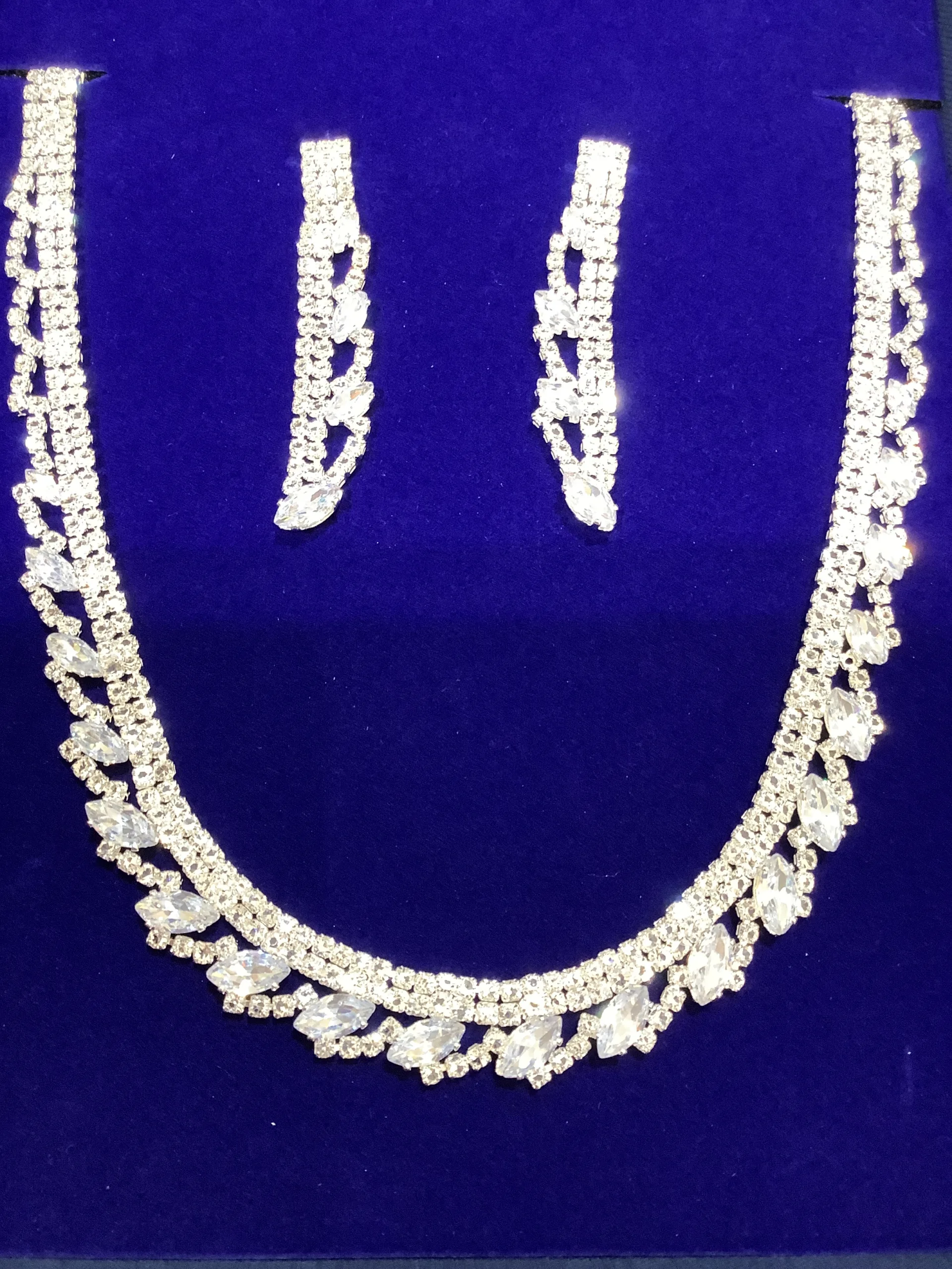 Parure de bijoux en diamants – Élégance intemporelle et éclat précieux – Image 11