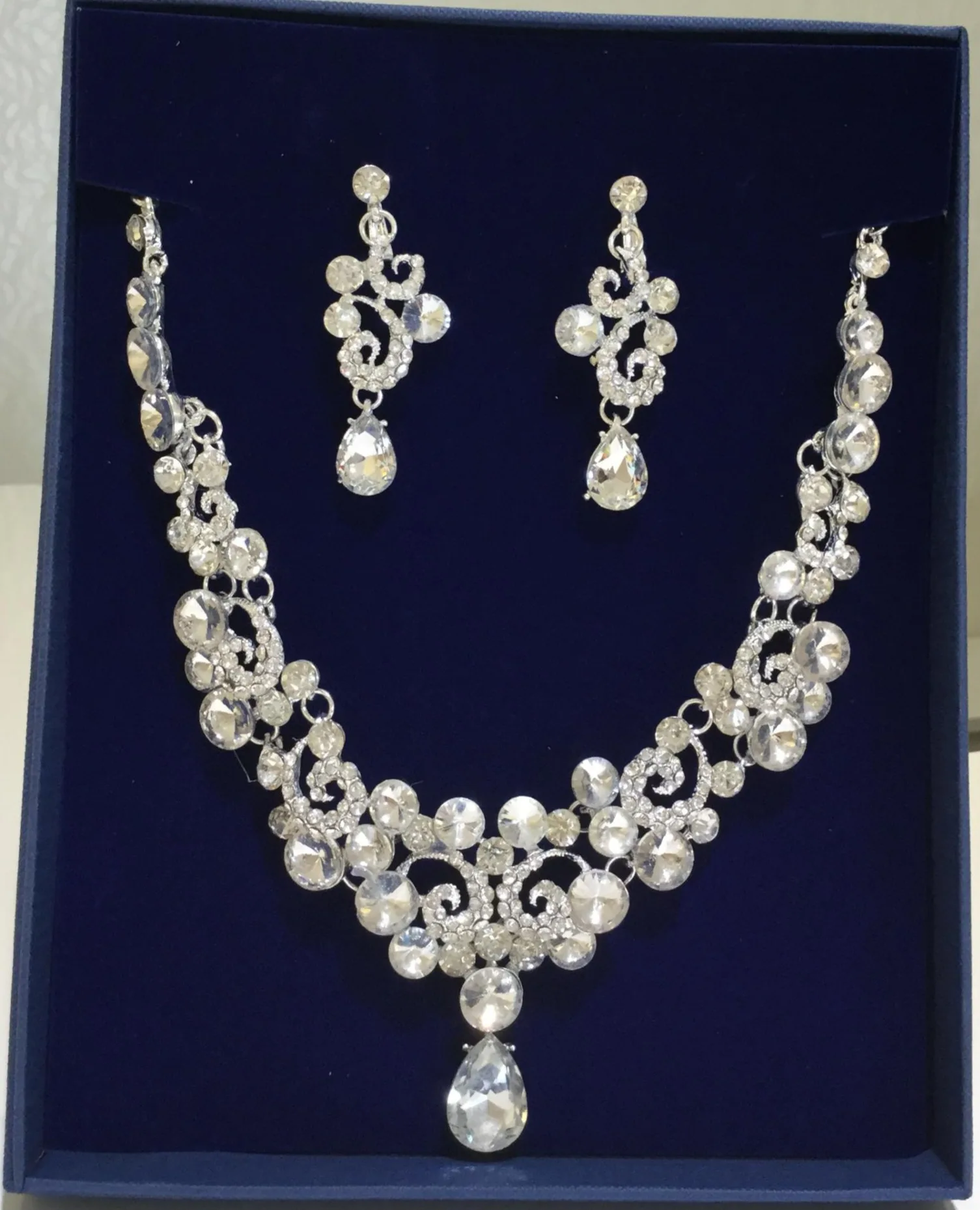 Parure de bijoux en diamants – Élégance intemporelle et éclat précieux – Image 2
