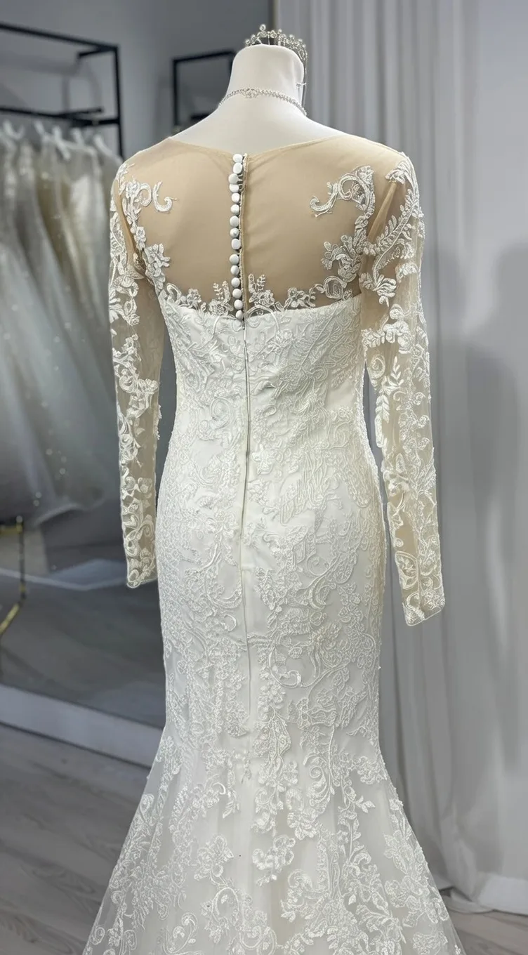 Robe de mariée sirène en dentelle raffinée à manches longues illusion – Image 2