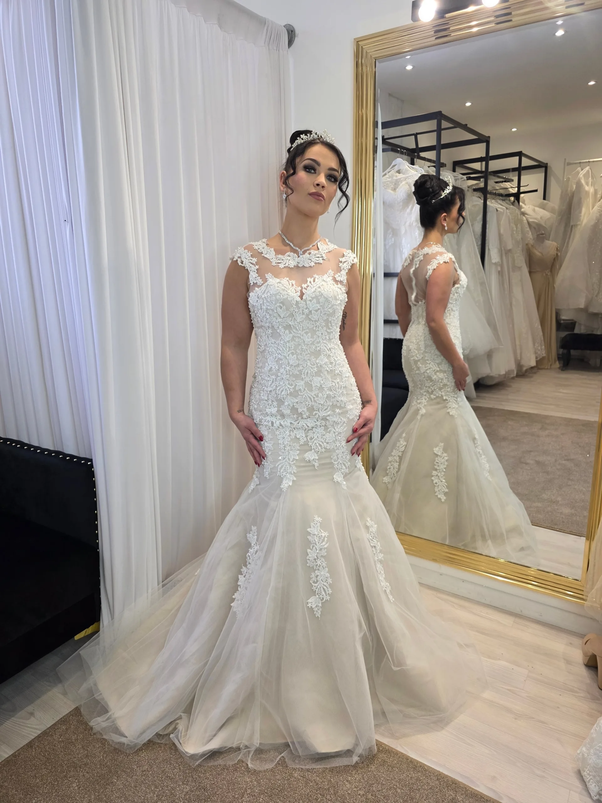 robe sirène tulle nude et broderie