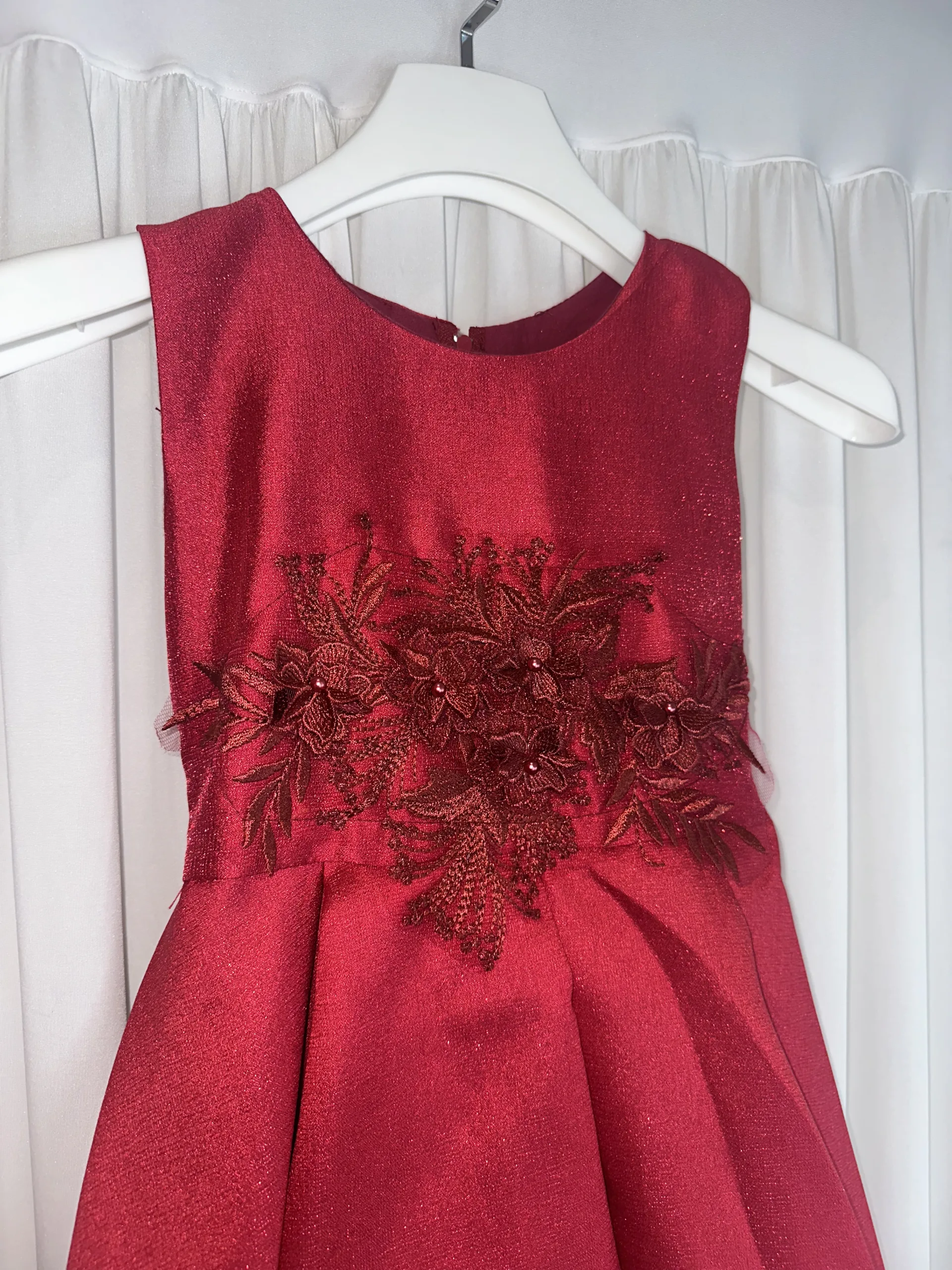 Robe cérémonie fille rouge élégante avec fleurs brodées – Robe princesse chic pour mariage et fêtes – Image 2