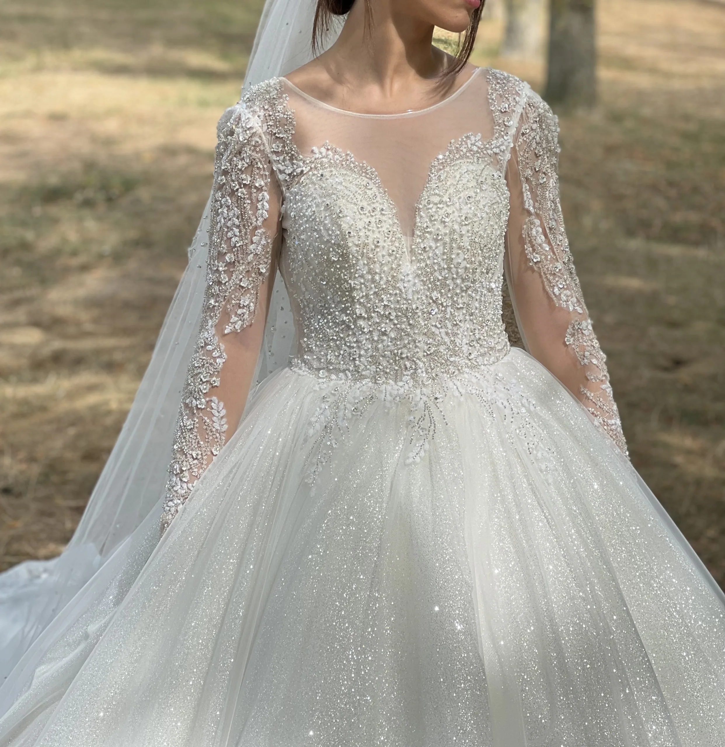 Pure Romance – La robe de mariée princesse aux manches longues en dentelle – Image 6
