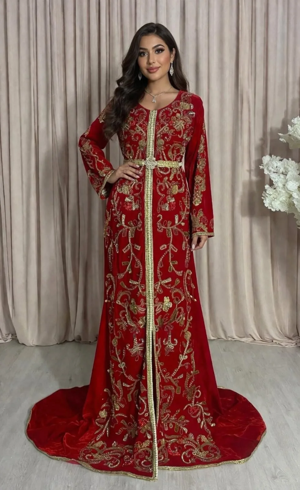 caftan rouge bordeaux création broderie dorée