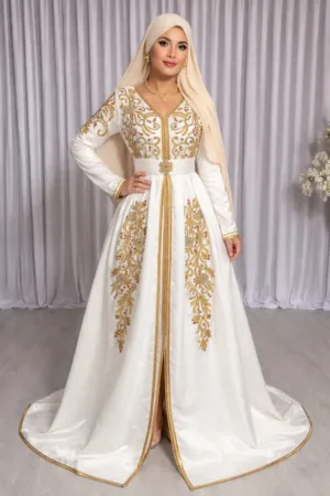 Caftan Blanc aux Broderies Dorées