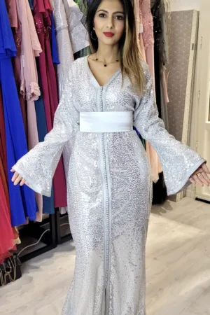 caftan gris à sequins