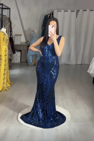 robe sirène à sequins bleu nuit